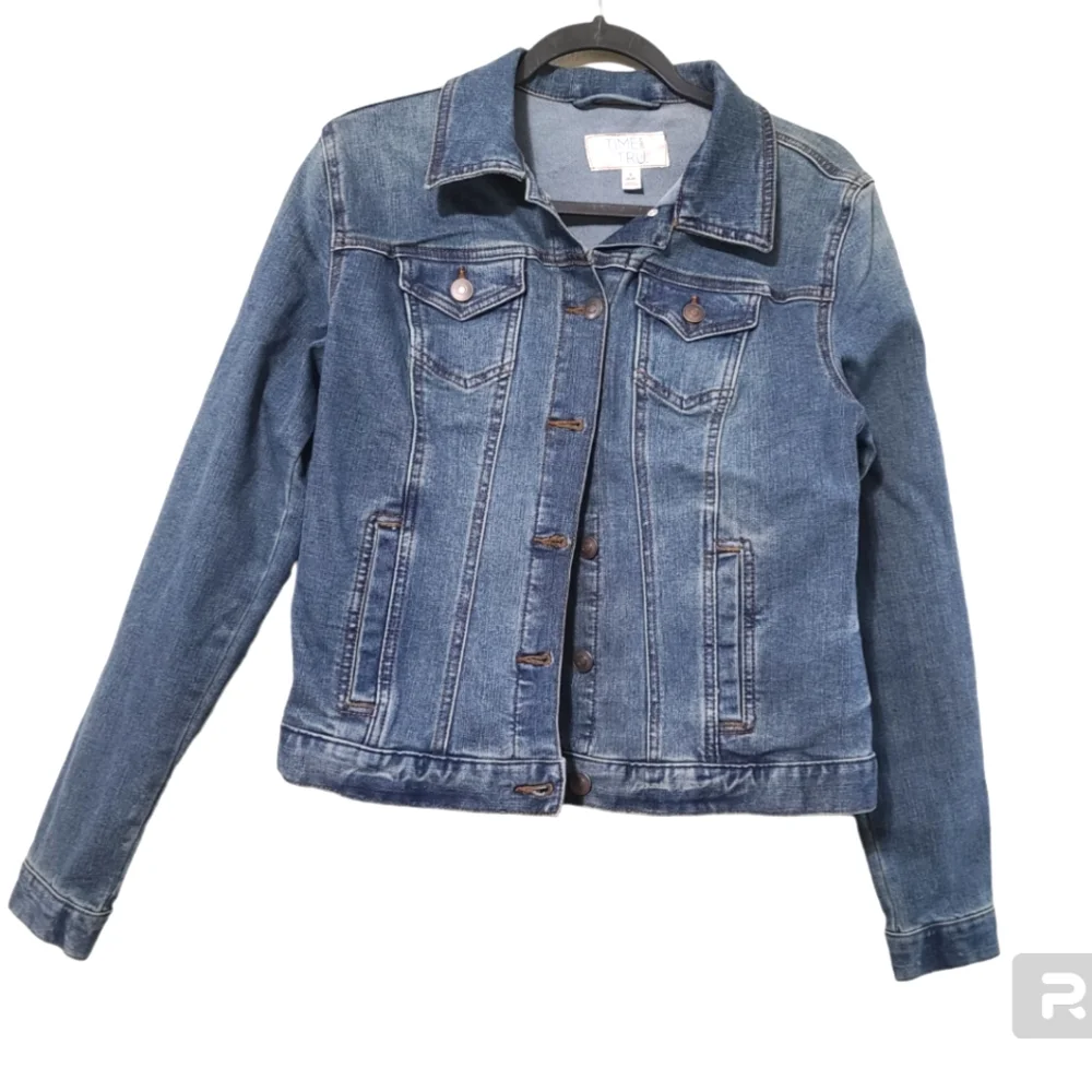 Jean jacket - Picture 1 of 3